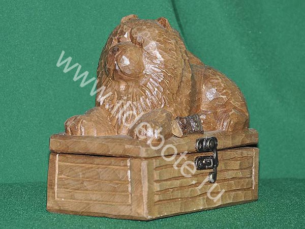 Wooden box with chow-chow